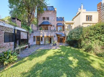 Casa · 420m² · 6 Ambientes · 3 Cocheras · Alquiler Excelente Casona de 6 Ambientes con Parque y Cochera en Belgrano