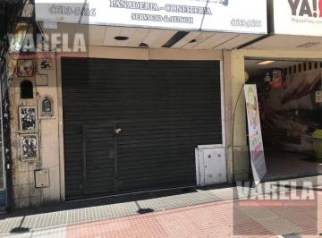 Local comercial · 85m² · Local Alquiler $2.000.000 Av Rivadavia 7000 a Mtrs. de Plaza Flores. Varios Rubros. Sin Exp.