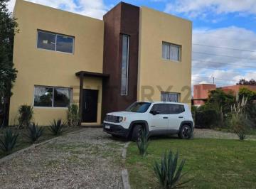 Casa de 7 ambientes, Tigre · Venta de Casa – Apto Crédito – Barrio San Francisco, Villanueva