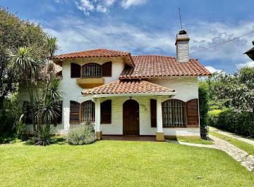 Casa · 253m² · 4 Ambientes · 2 Cocheras · Casa en Venta en El Trebol La Union Ezeiza