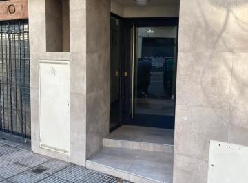 Departamento de 2 ambientes, Villa Ortuzar · Excelente 2 Ambientes Al Frente con Balcon