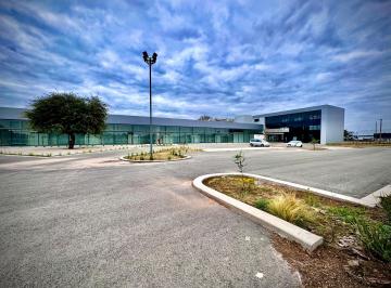 Local comercial · 45m² · 5 Cocheras · ¡Nuevo Local Disponible en Parque Futura! Espacio Comercial