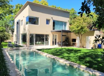 Casa · 325m² · 9 Ambientes · 2 Cocheras · Excelente Casa en Alquiler en Acassuso Libertador Al Rio