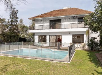 CONTRAFRENTE · Casa con Excelente Ubicación