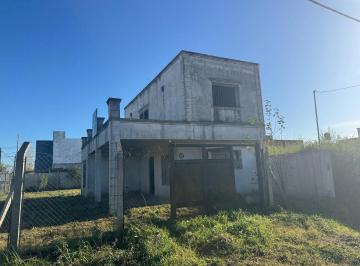Casa · 100m² · 3 Ambientes · Casa a Terminar a La Venta en Cañuelas