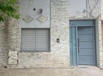 PH · 49m² · 3 Ambientes · PH en Venta - 1 Dormitorio 1 Baño - 114 m² - Los Hornos