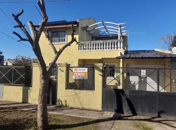 Casa · 126m² · 6 Ambientes · Casa Chalet en Venta en Pilar, G. B. a. Zona Norte, Argentina