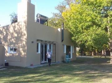 Casa · 70m² · 3 Ambientes · 1 Cochera · Hermosa y Moderna Casa en Chascomús