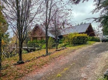Casa · 245m² · 5 Ambientes · 3 Cocheras · Venta Casa Villa La Angostura