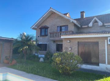 Casa · 236m² · 3 Dormitorios · 1 Cochera · Importante Propiedad - Casa