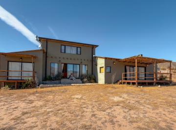 Casa · 240m² · 6 Ambientes · 2 Cocheras · Casa en Los Alisos