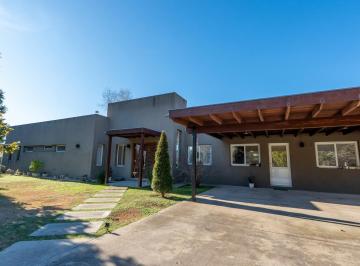 Casa · 170m² · 5 Ambientes · 2 Cocheras · Casa en Lomas de San Antonio