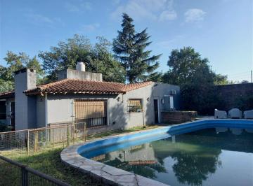 Casa · 130m² · 3 Ambientes · 3 Cocheras · Casa en Venta 3 Ambientes en Lote de 1000 m² en del Viso