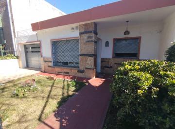 Casa · 143m² · 6 Ambientes · 2 Cocheras · Venta Casa 3 Dorm. Barrio Jardin Cordoba