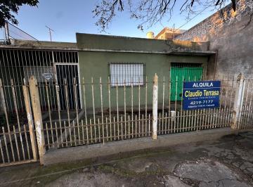 Casa · 80m² · 3 Ambientes · 1 Cochera · Casa en Alquiler