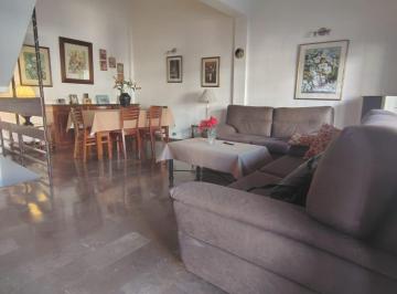 Casa de 4 ambientes, Flores · Bogotá 2000 - Dúlpex 4 Amb. + Depend. C/cochera P/2 Autos