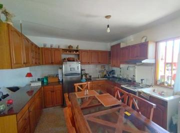 Casa · 76m² · 3 Ambientes · 1 Cochera · Dúplex en Alquiler en Complejo, Dos Dorm., con Cochera Córdoba Zona Claret