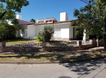Casa de 4 ambientes, Córdoba · Casa en Alquiler en Parque Velez Sarsfield