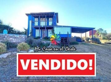 Casa · 65m² · 3 Ambientes · 1 Cochera · Liquido por Viaje - Hermosa Casa a La Venta Sobre 2 Lotes - Villa Giardino - Córdoba