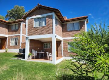 Casa · 247m² · 6 Dormitorios · 6 Cocheras · Oportunidad Se Vende Complejo en Villa Carlos Paz