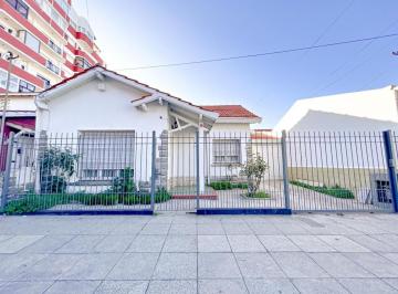 Casa · 140m² · 5 Ambientes · Casa en Venta - 4 Dorm. 2 Baños - Mar del Plata