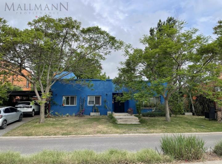 Casa · 144m² · 5 Ambientes · 1 Cochera