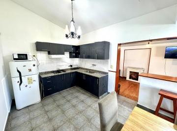 Casa · 300m² · 4 Ambientes · 1 Cochera · Casa en Funes con Quincho y Pileta