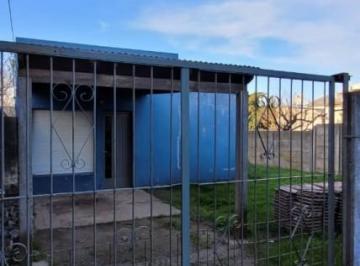 PH · 50m² · 2 Ambientes · 1 Cochera · Venta Casa en PH 1 Dormitorio + Patio Verde