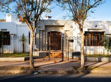 Casa · 400m² · 5 Ambientes · 2 Cocheras · Casa Velez Sarsfield Apto Credito