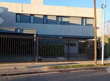 Casa · 264m² · 5 Ambientes · 1 Cochera · Venta Casa 3 Dorm. Barrio Jardines del Rey Neuquén Capital