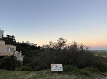 Terreno · 1050m² · Lotes en Venta / La Rufina/ Excelentes Vistas