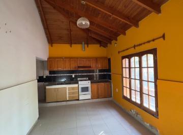Casa · 274m² · 7 Ambientes · Oportunidad! Casa y Dptos. a Refaccionar B° Limay