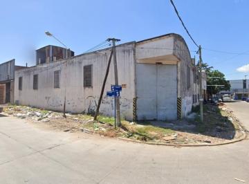 Bodega-Galpón · 951m² · Galpón Industrial 951 m² de Losa y Parabólico - Entre Piso - a Refaccionar - San Justo