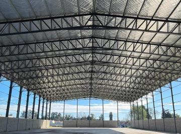 Bodega-Galpón · 2650m² · Nave Industrial en Alquiler en Garin