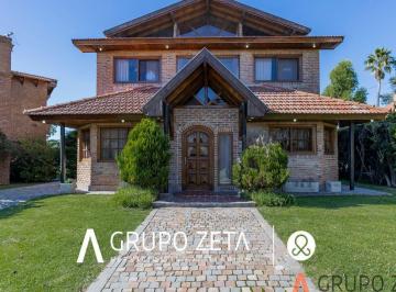 Casa · 200m² · 5 Ambientes · 2 Cocheras · Casa en Alquiler en Esteban Echeverría, G. B. a. Zona Sur, Argentina
