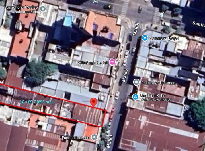 Terreno · 696m²