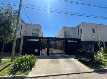 Casa · 121m² · 4 Ambientes · 1 Cochera · Casa 4 Ambientes en Venta en Ituzaingo