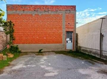 Bodega-Galpón · 200m² · Galpón en Venta en La Plata