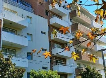 Departamento · 120m² · 4 Ambientes · 1 Cochera · Vendo Penth House 3 Dorm en B°cofico. Apto Crédito.