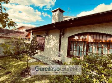 Casa · 154m² · 5 Ambientes · 2 Cocheras · Casa en Venta en Ituzaingó, G. B. a. Zona Oeste, Argentina
