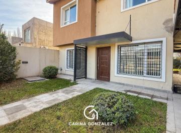 Casa · 360m² · 3 Ambientes · Venta Casa Dos Dorm. - B Ecor I - Plottier - Neuquen