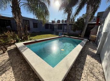 Casa de 6 ambientes, Córdoba · Venta Casa 5 Dorm 255 m² Cub / 565 m² Terr - B° El Refugio - Arguello