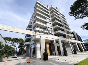Departamento · 85m² · 3 Ambientes · 1 Cochera · Departamento en Venta en Pinamar, Centro