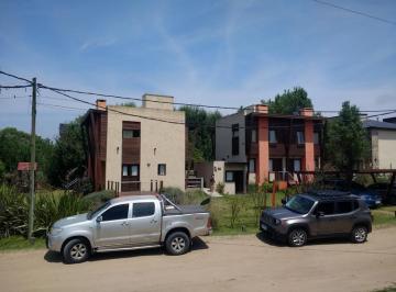 Edificio · 220m² · 12 Ambientes · 4 Cocheras · Complejo de Duplex a 100 m del Mar - Las Gaviotas