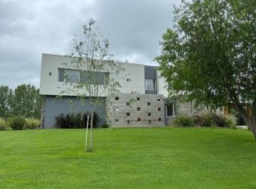 Casa de 5 ambientes, Campana · B° Chacras de La Reserv, Carddales - Alquiler $1.800.000