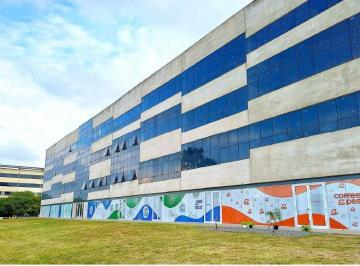 EDIF PLAZA CENTRAL · Oficinas Comerciales 150 a 450 m² en Alquiler en Parque Empresarial Aeropuerto