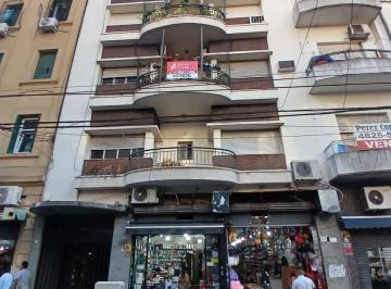 frente del edificio · Departamento en Venta en Once