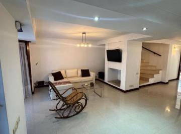 Casa · 250m² · 4 Ambientes · 1 Cochera · Alquiler 24 Meses - Casa 7 Ambientes Amoblada.