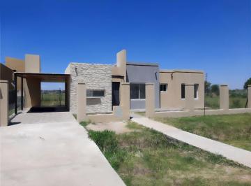 Casa · 110m² · 4 Ambientes · 1 Cochera · Casa 2 Dorm., Don Mateo, Funes