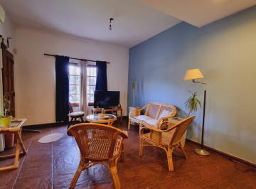 Casa · 151m² · 3 Ambientes · 1 Cochera · PH en Venta 3 Ambientes con Cochera Ituzaingo Norte Apto Credito - Acepta Permuta X Dto en La Zona